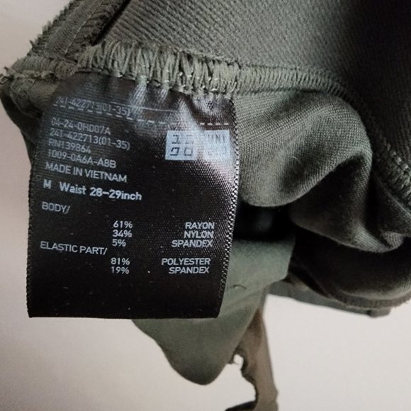 Uniqlo Slim Pointe Pant in Army Green - Picture 5 of 5